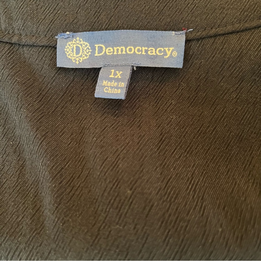 Democracy Black Long Sleeve V-Neck Double Ruffle Yoke Woven Blouse 1X - Picture 9 of 11